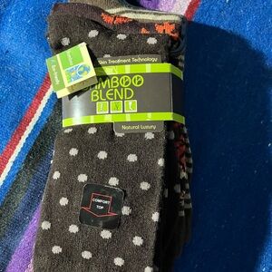 3 pair crew socks brown design